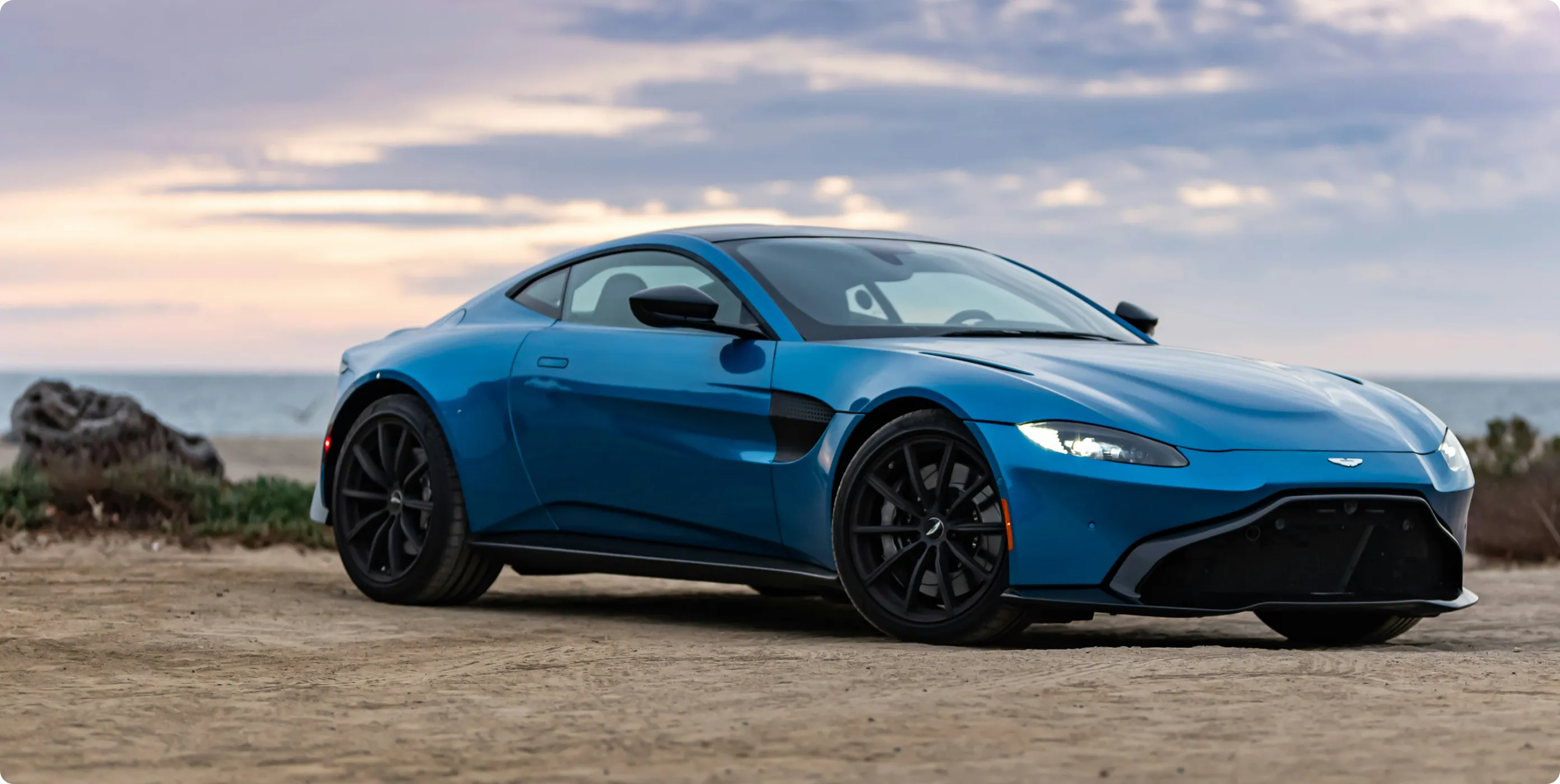 Aston Martin - Sell your Aston Martin hero