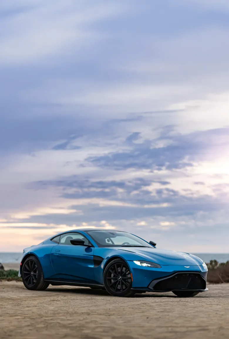 Aston Martin - Sell your Aston Martin hero mobile